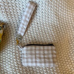 Gingham Wristlet🐻🧸